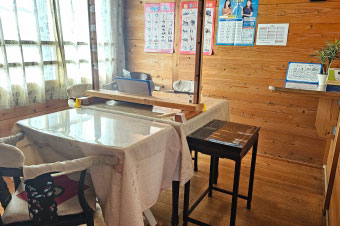 中国人講師に学びながら日本人講師のサポートも受けられる