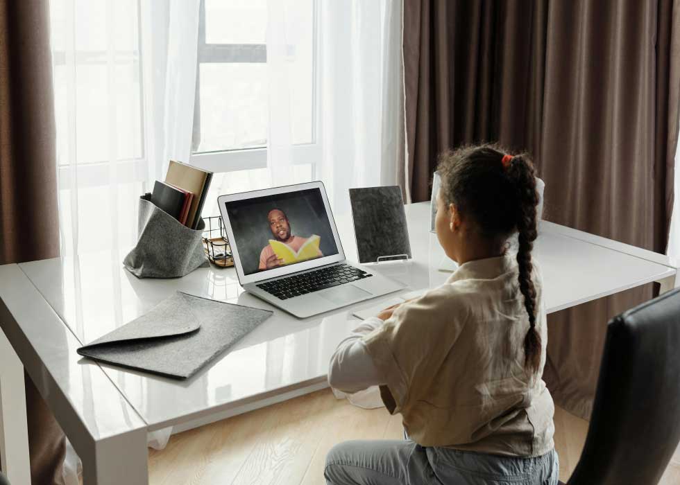 送迎負担ゼロとコスト効率